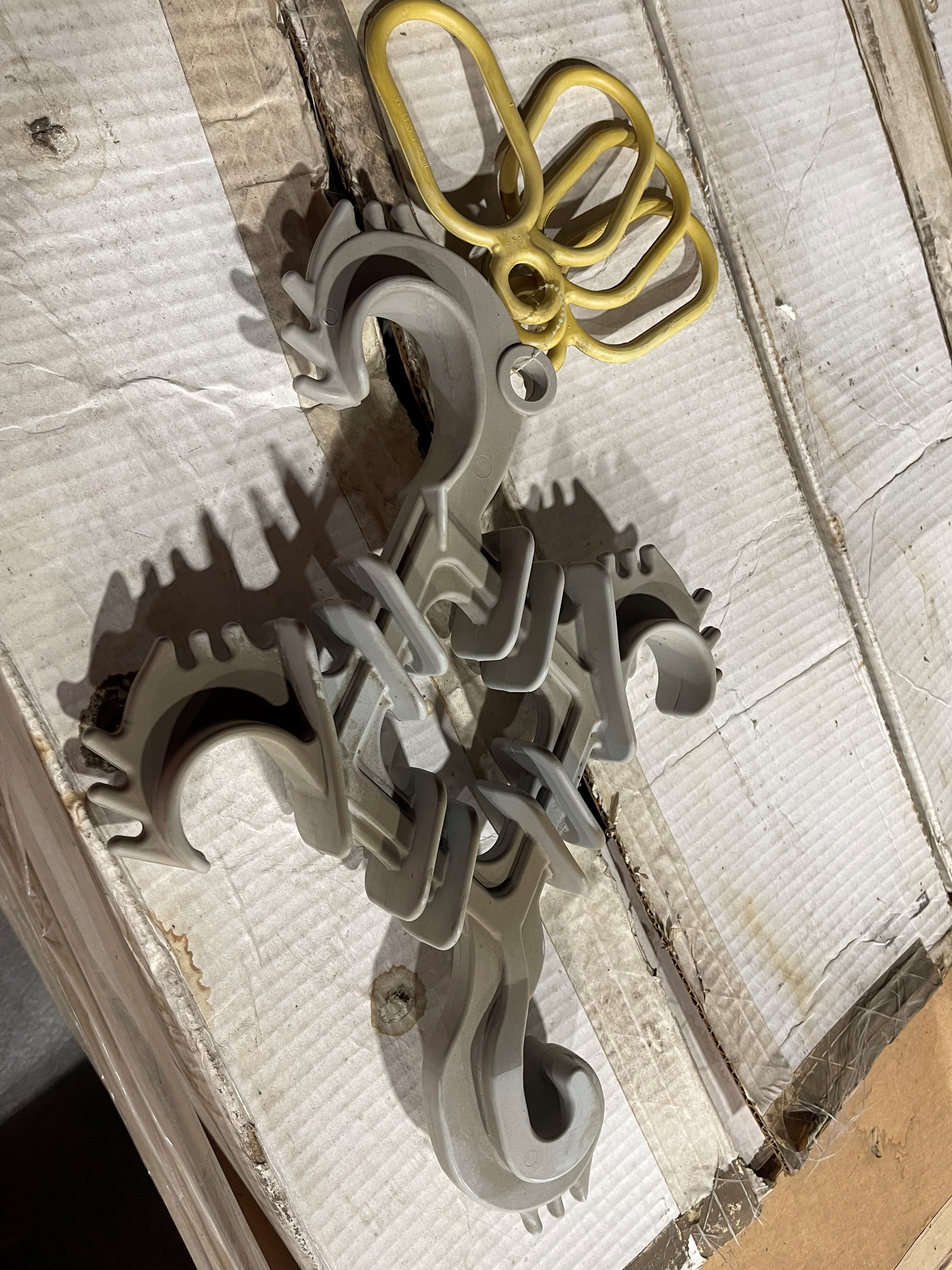 SPACER, CBL PE W/CLP 15KV